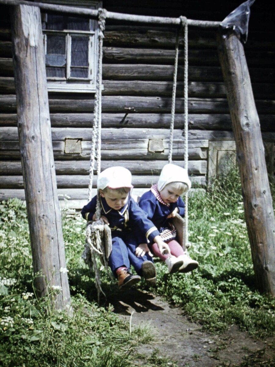 кайфули в деревне у бабули лежу на раскладушке