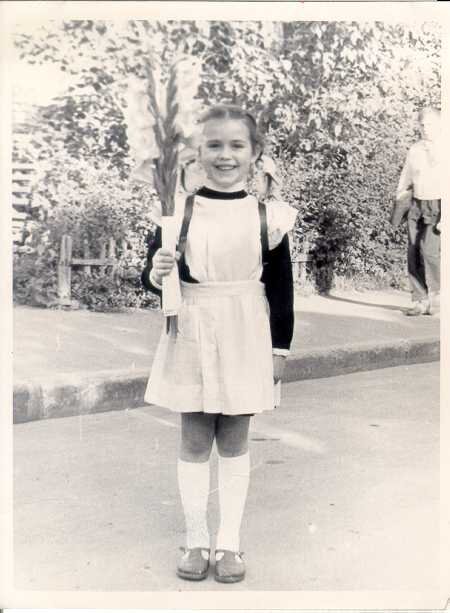 Вот такая я была первоклассница, 1968 год, фото из личного архива