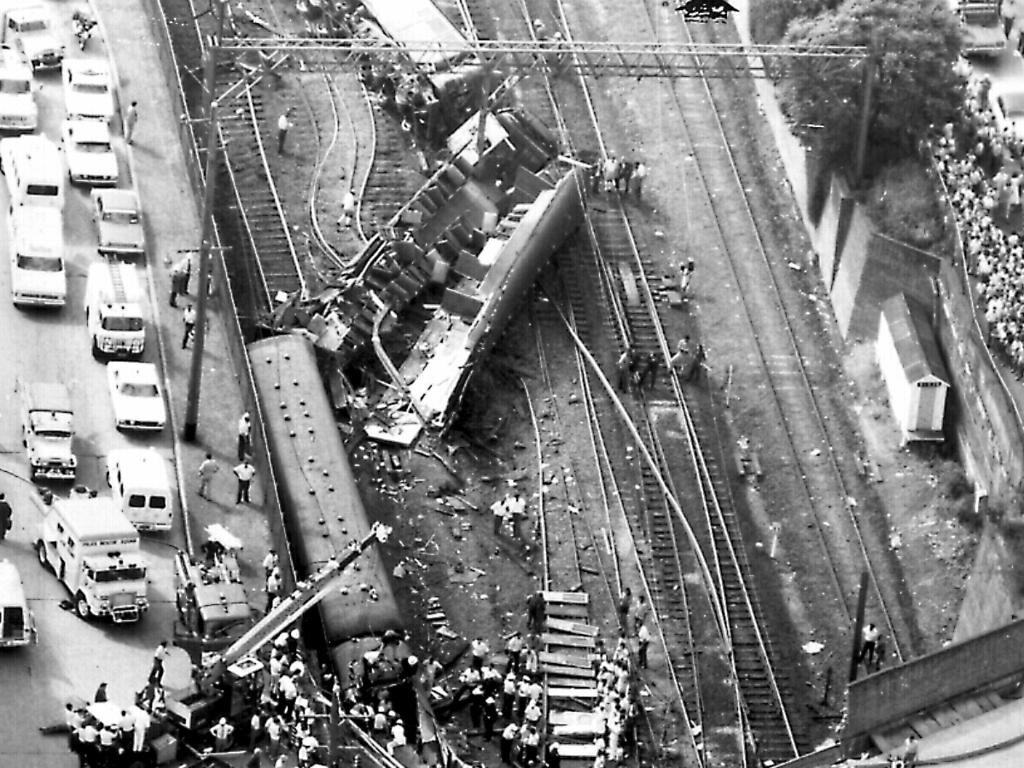 1989 год трагедия на железной дороге. 4 Июня 1989 Железнодорожная катастрофа. 1883 Великая Железнодорожная катастрофа. Новосибирск-Адлер катастрофа 1989.