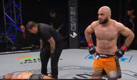 Ветеран-боец заработал быстрый нокаут в первом раунде на турнире PFL 1 в среду 2022 года в Арлингтоне, штат Техас. Ахмедов (22-7) отбросил Виктора Пешту жестоким ударом правой, который отправил Пешту на канвас. Официальная остановка произошла на отметке 1:25 первого раунда. 
На финише Ахмедов заработал шесть очков в сезоне 2022 года в полутяжелом весе ПФЛ.