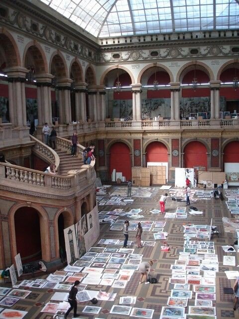 Многие творческие ребята, безусловно, хотели бы учиться в таком сказочном месте.