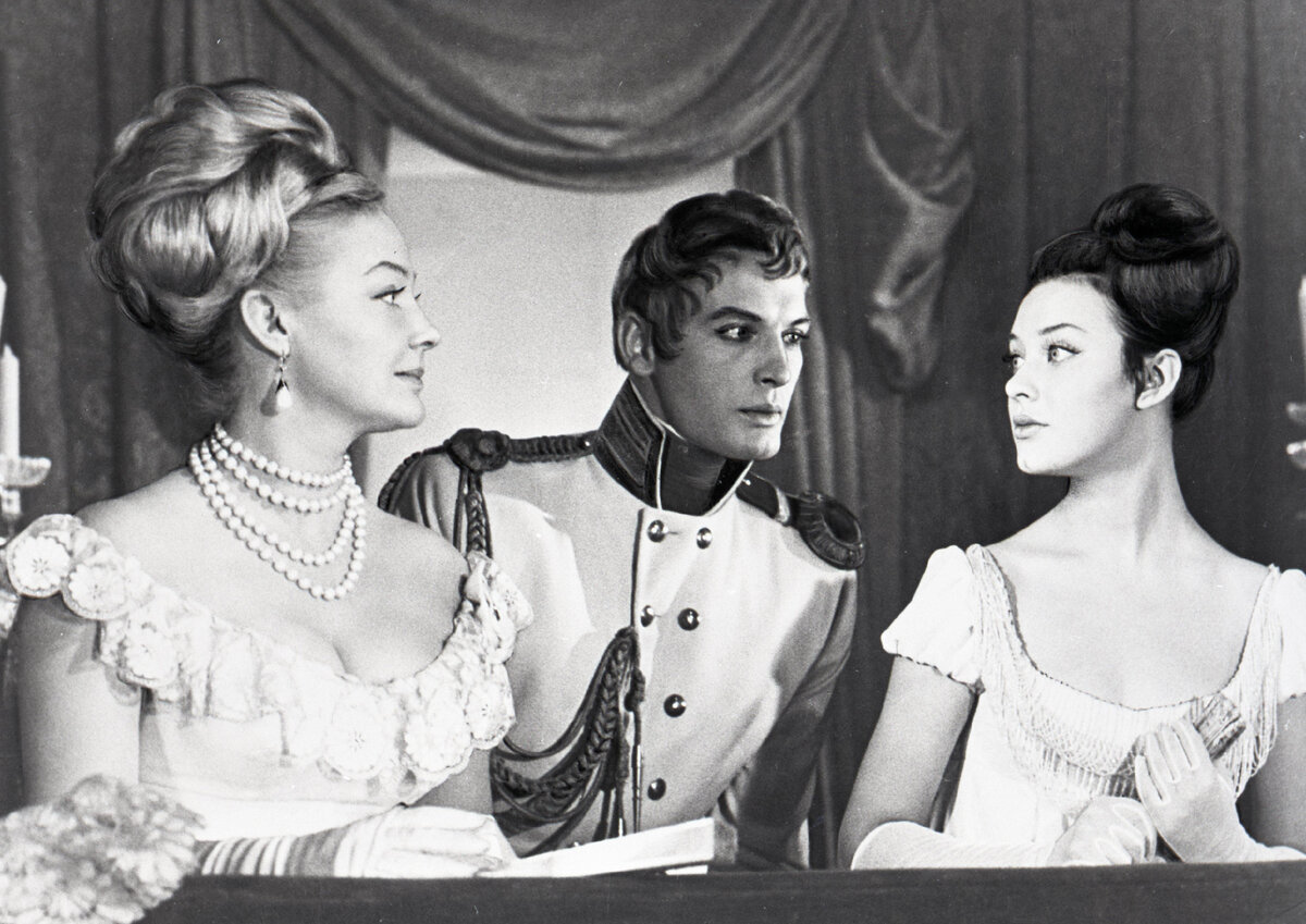 Нравственно-психологический облик Сони и Элен в романе Л.Н. Толстого "Война и ми