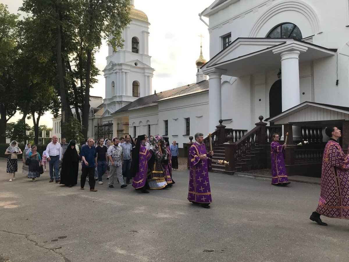 Видео иваново. Храм в городе. Успенский монастырь. Успенский собор Иваново. Успенский собор Дорогомилово.