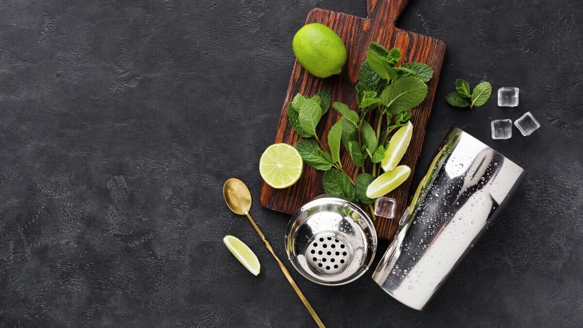    Ингредиенты для коктейля с мятой CC0 / freepik /