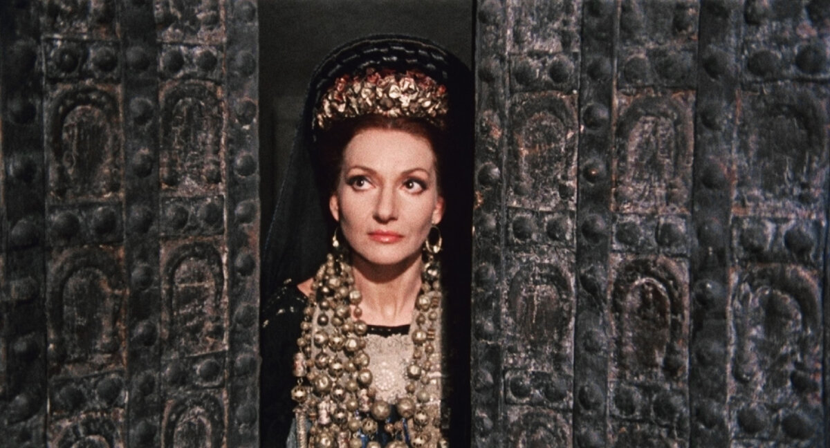 Мария Каллас в роли Медеи в фильме П.Пазолини