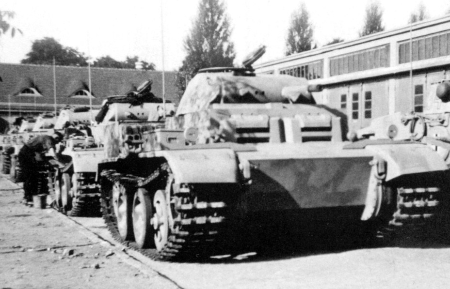 Новые Pz.Kpfw.II Ausf.J в тропическом камуфляже