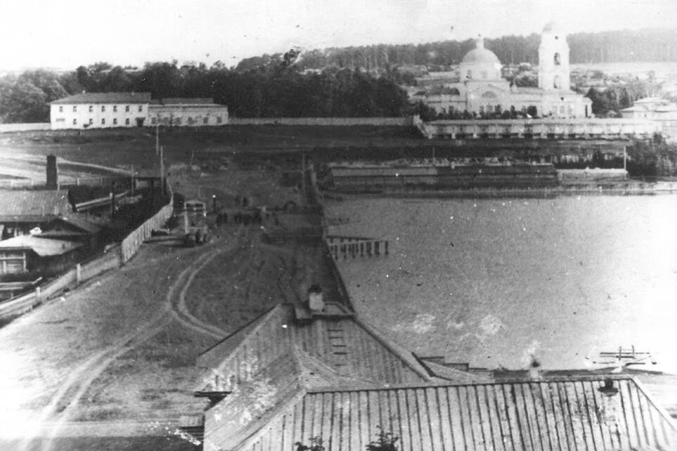 Примерно таким должен был остаться Суксун в памяти Дмитрия Ефимовича Васильева. Снимок сделан в 1908 году. Фотография из открытых источников