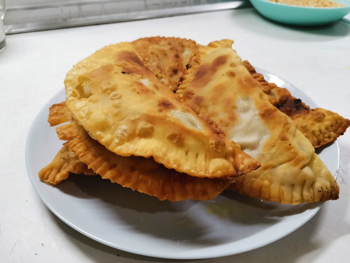 Чебуреки вкусные 