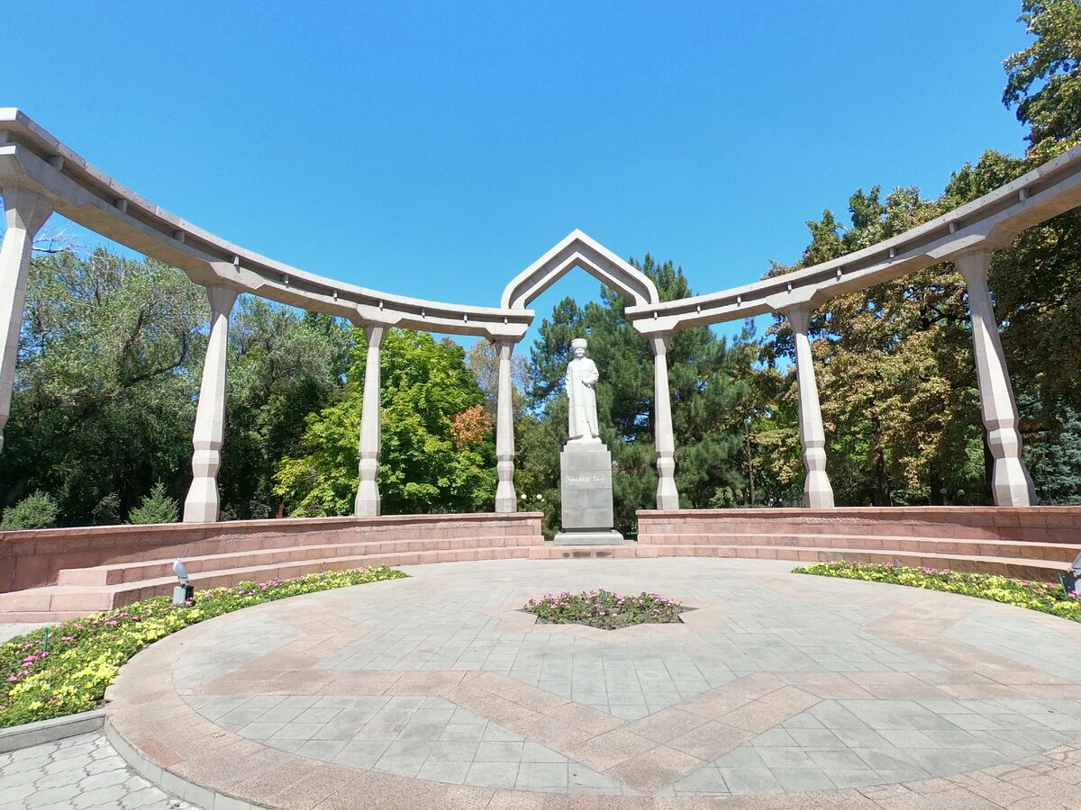 памятник Курманжан-Датка , Бишкек