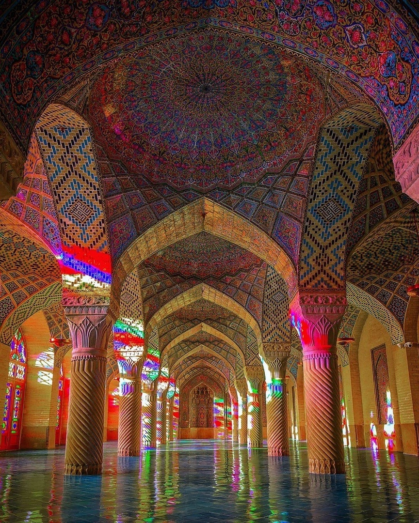 Мечеть Насир оль - Мольк. Иран 