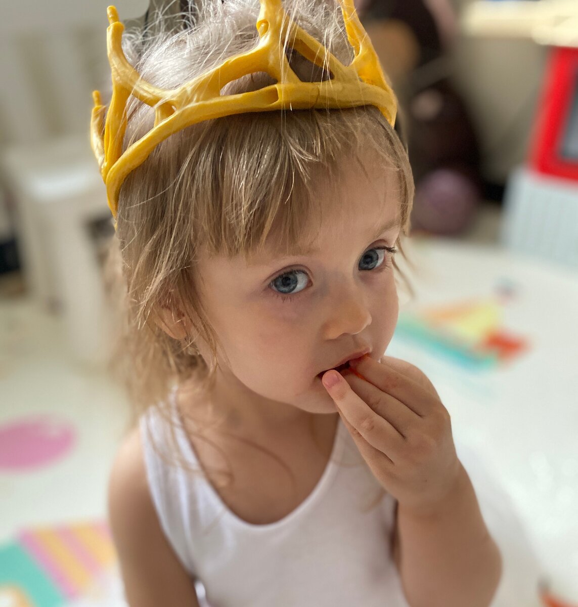 Или надеть на голову балкон, как корону? :) Фото из личного архива