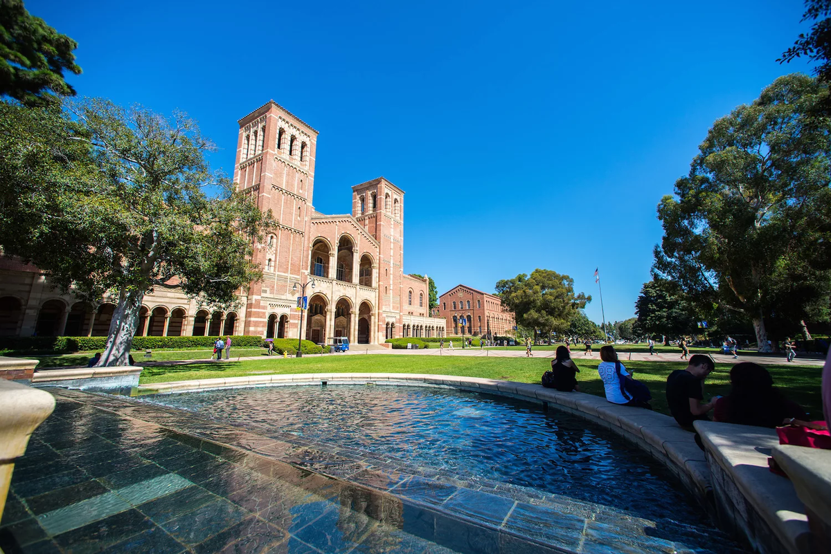 Los angeles university. Калифорнийский университет Лос Анджелес. Университет в Лос Анджелесе UCLA. Калифорнийский университет в Лос-Анджелесе кампус. Университет Калифорнии, Лос-Анджелес, США.