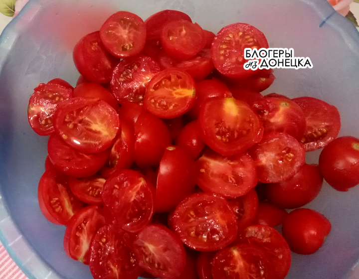 Тут 1 кг помидор