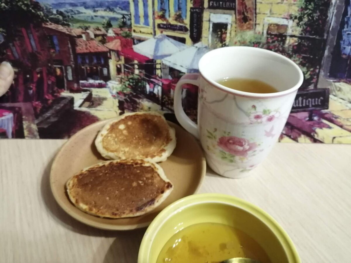 Мой завтрак с зелёным чаем и медом