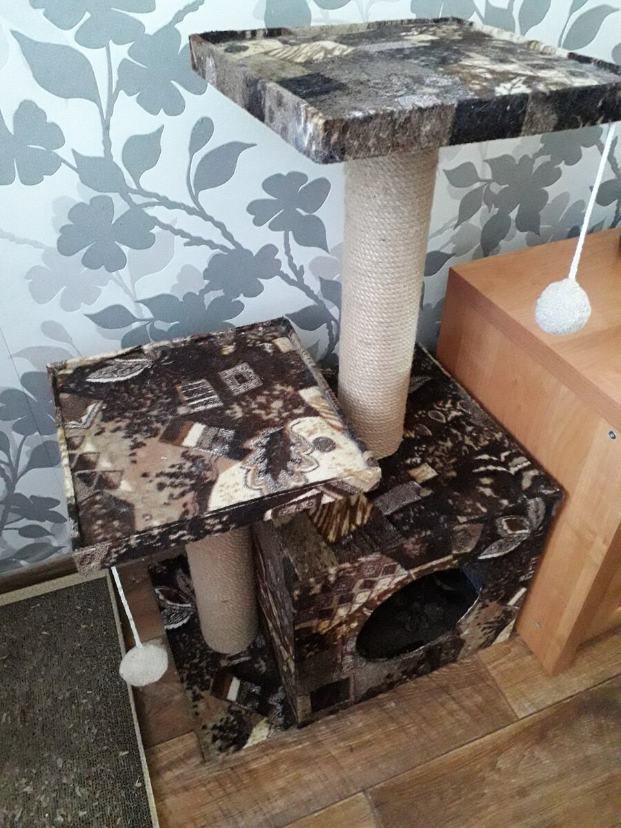 Домик с любимыми столбиками Снежка