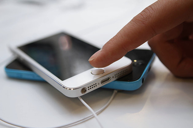 © РИА Новости. Константин Родиков, Смартфон Apple iPhone 5s