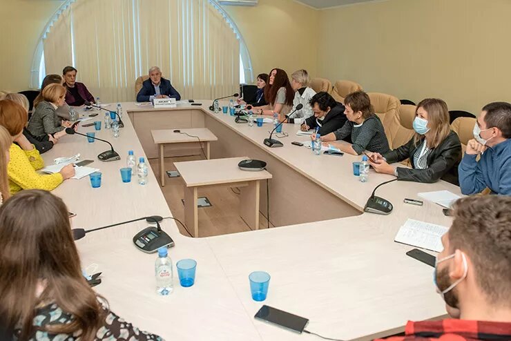 Брифинг с председателем Комитета Государственной Думы по финансовому рынку Анатолием Аксаковым
Фото: Альберт Тахавиев, Finversia.ru