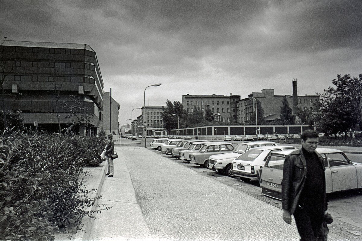 1955 гдр. Восточный Берлин ГДР. Берлин в 1960-х. Восточный Берлин 1960-е. Берлин ГДР 1946.