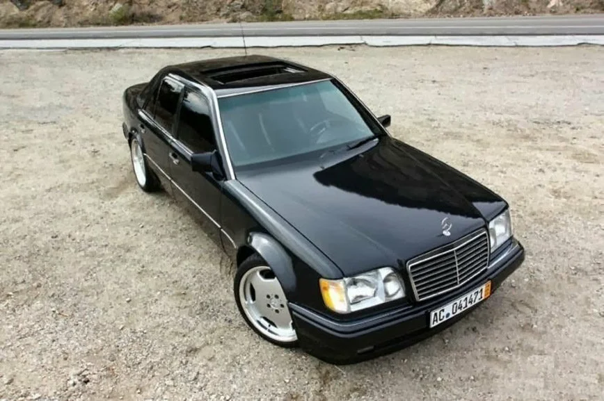 Мерседес Бенц w124 е500