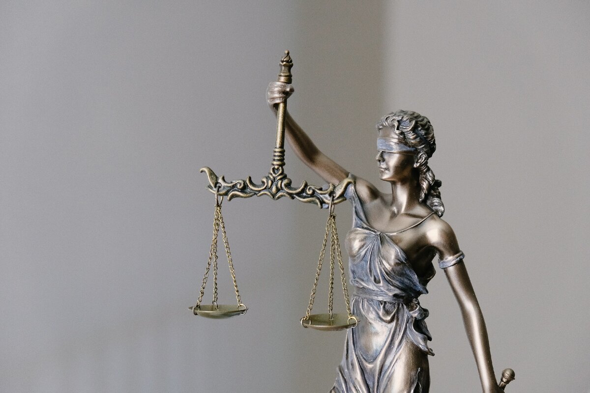 https://unsplash.com/@tingeyinjurylawfirm