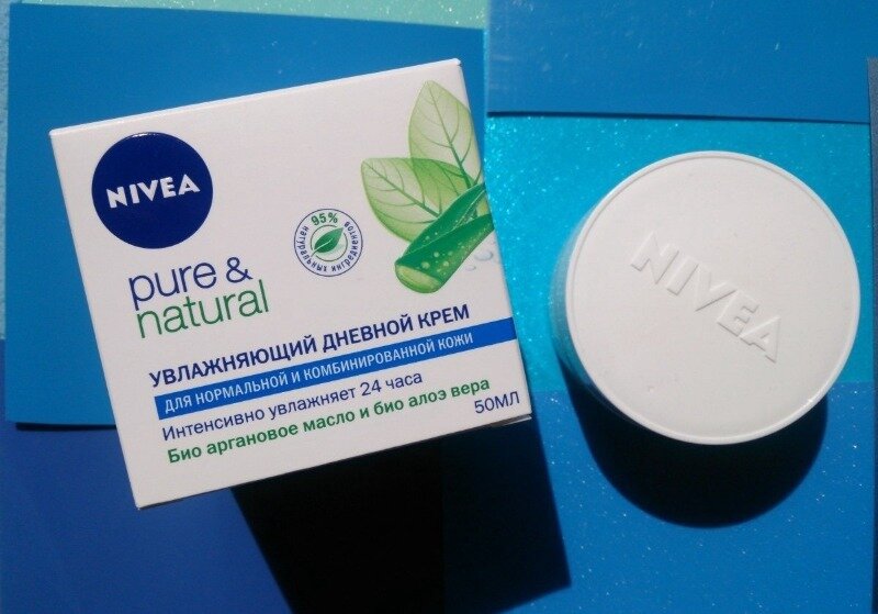 Источник фото https://irecommend.ru/content/tut-odin-spirt-v-sostave-i-pakhnet-spirtom-moya-kozha-litsa-ego-ne-perenesla