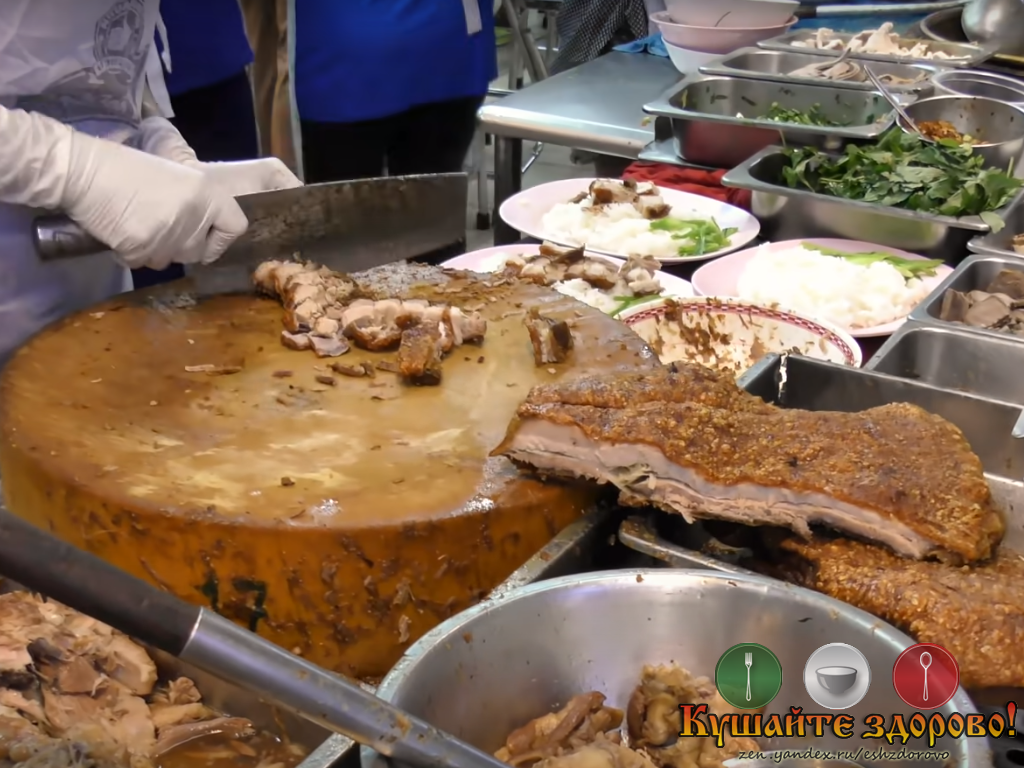 Приготовление уличной еды в Китае