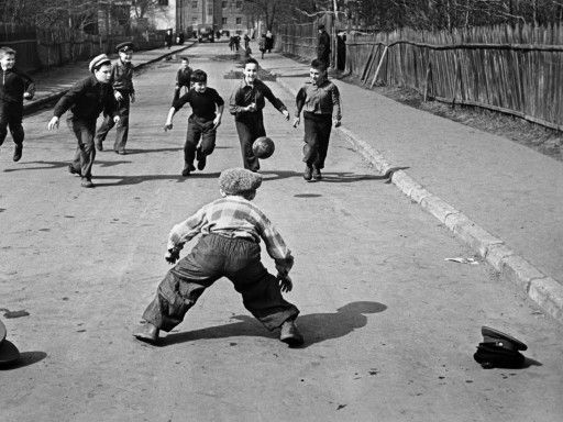 Шапки вместо ворот))