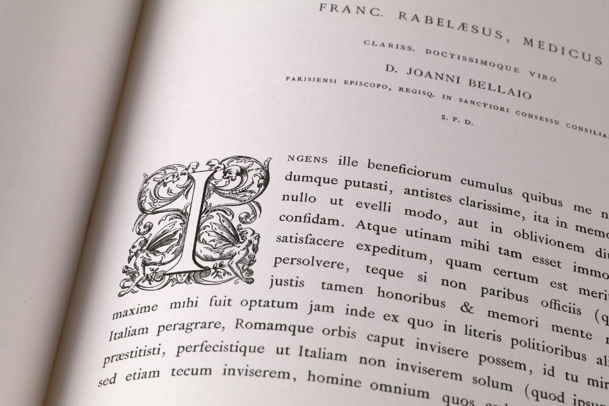 урок латинского. почему латинский язык называют мертвым языком. мёртвый язык латынь. почему латинский язык называют мертвым языком. латинский язык.