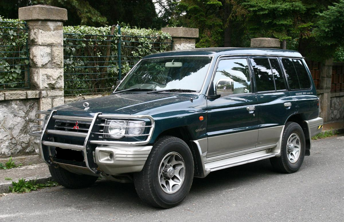 Mitsubishi pajero v6. Митсубиси Паджеро 90. Mitsubishi Pajero 3000 v6. Mitsubishi Pajero 90 года. Митсубиси Паджеро v6 1995.