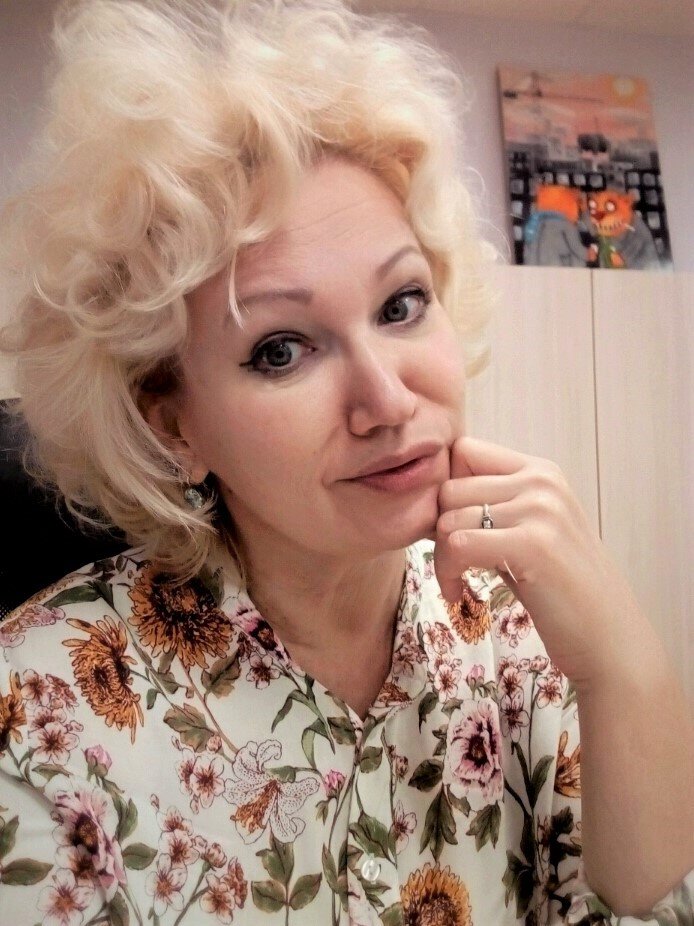 "Перелопачивать тонны" чужой "словесной руды" - это не та работа, о которой я мечтала с детства.