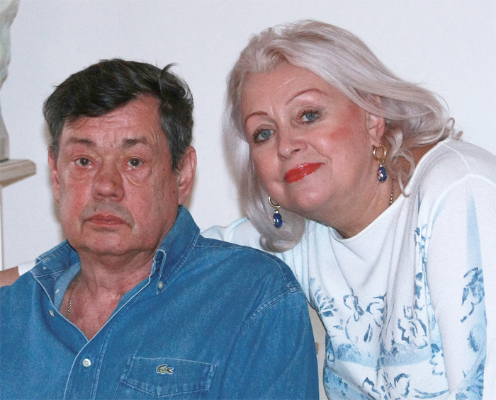 С любимым супругом Николаем Караченцовым (фото www.womanhit.ru)