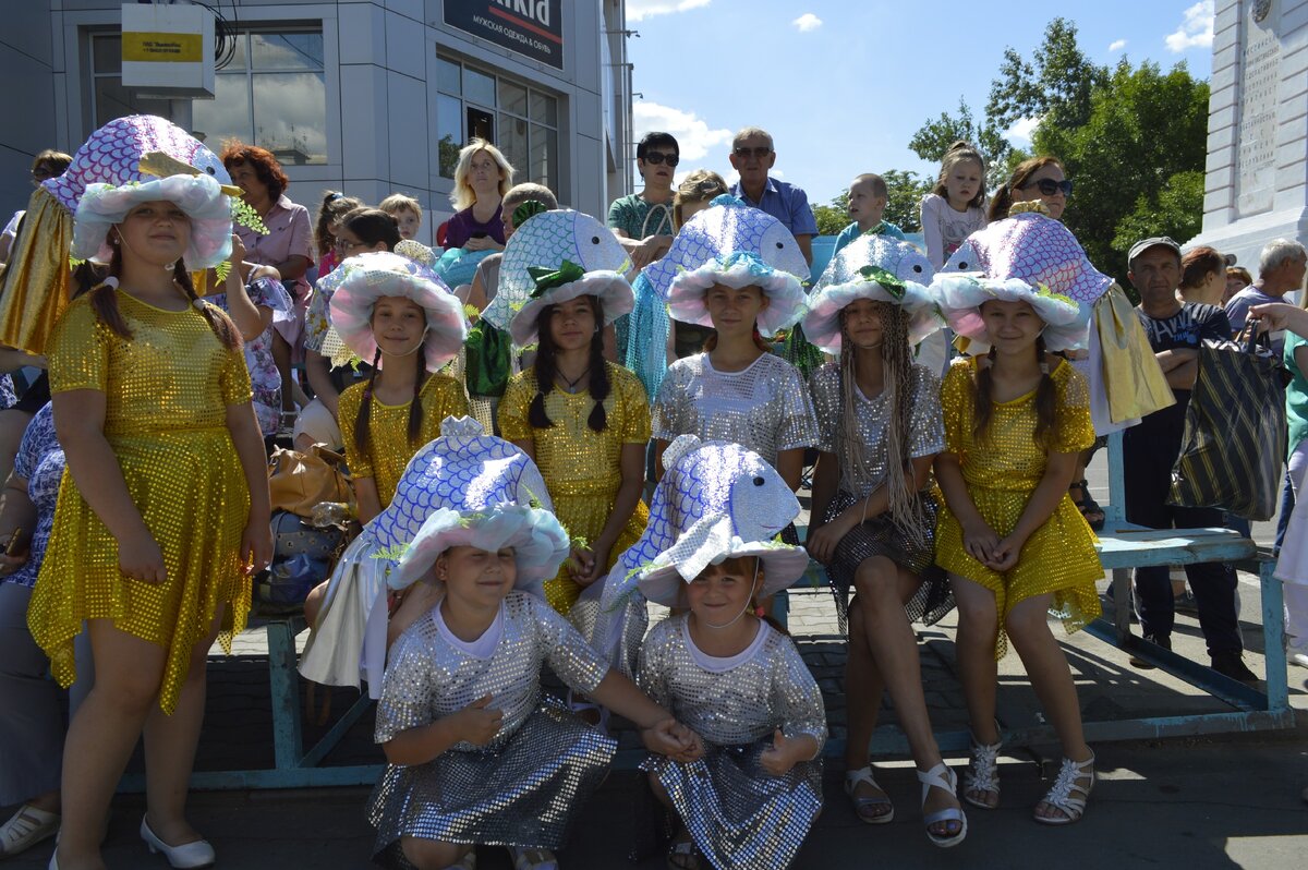 Детский коллектив перед выступлением