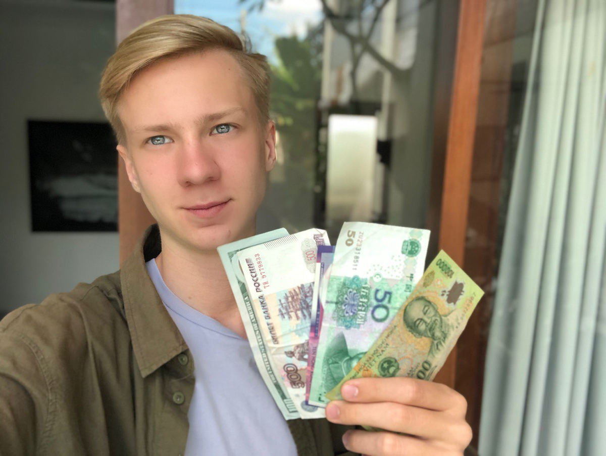 То есть, если у человека есть деньги, на которые он сможет спокойно прожить целый год (так называемая подушка безопасности), значит его богатство измеряется во времени год.