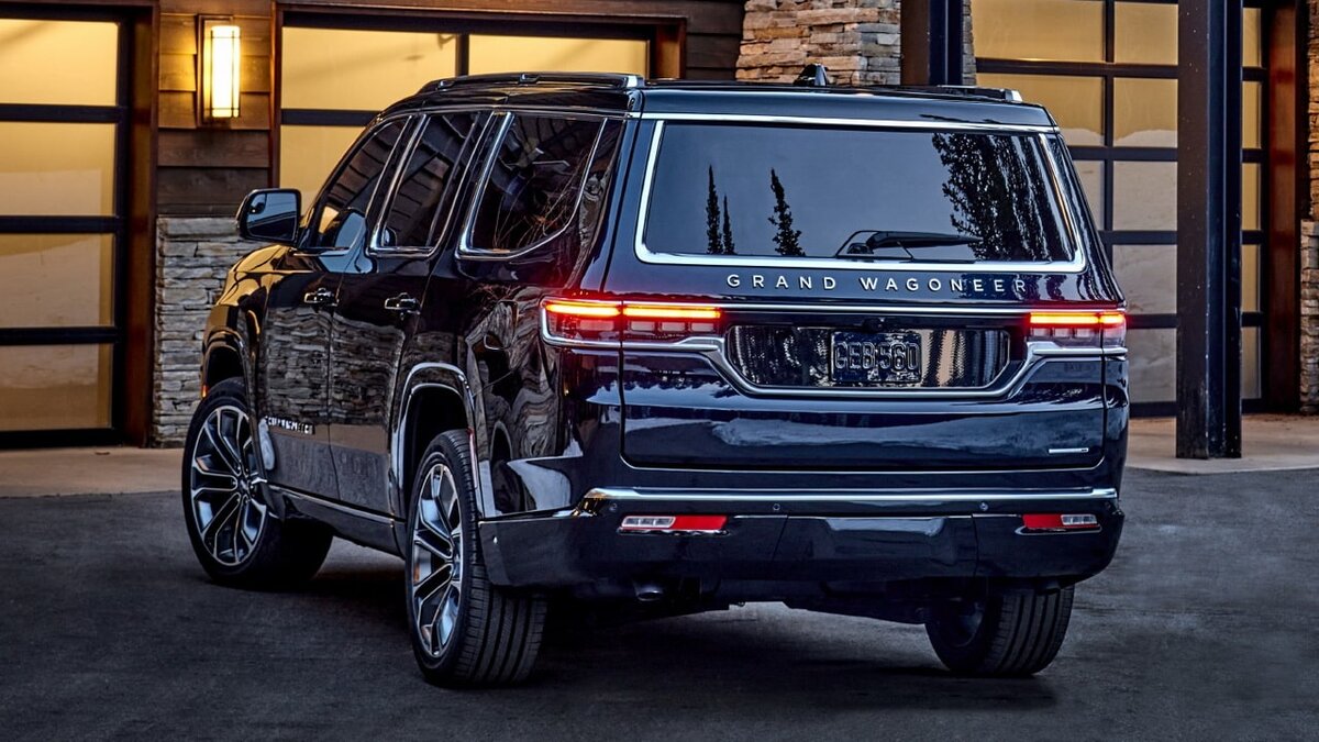 Jeep Grand Wagoneer