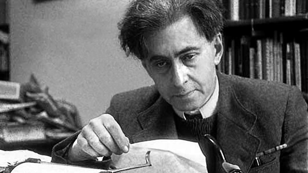 ИЛЬЯ ЭРЕНБУРГ. ФОТОГРАФИЯ: UROKIISTORII.RU