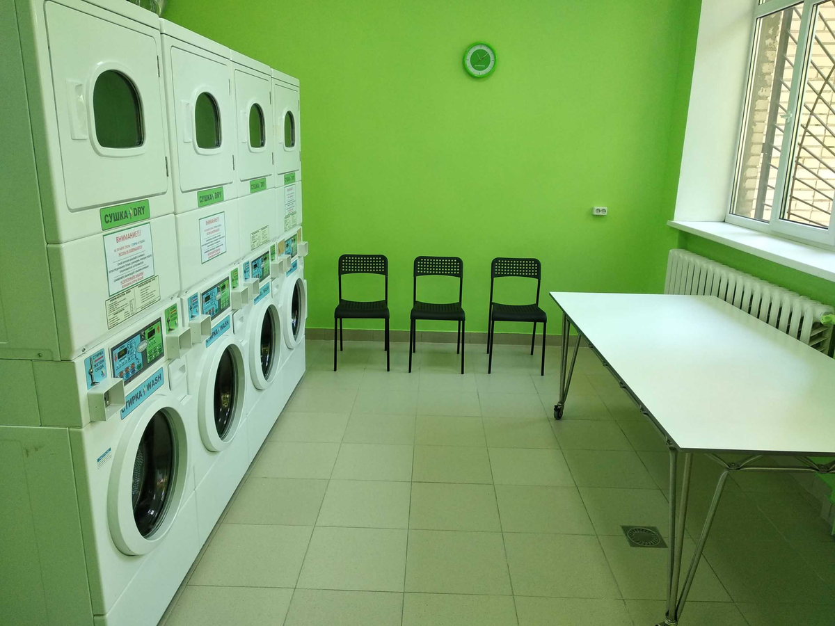 Блок машин в прачечной самообслуживания СамПРАЧКА по адресу: г. Воскресенск, ул. Лермонтова, д. 1 . Режим работы с 10-00 до 22-00.