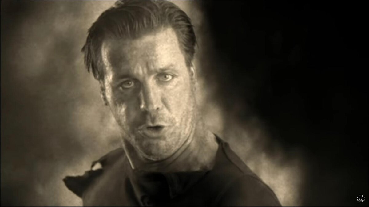 Солист Раммштайн Тилль Линдеман