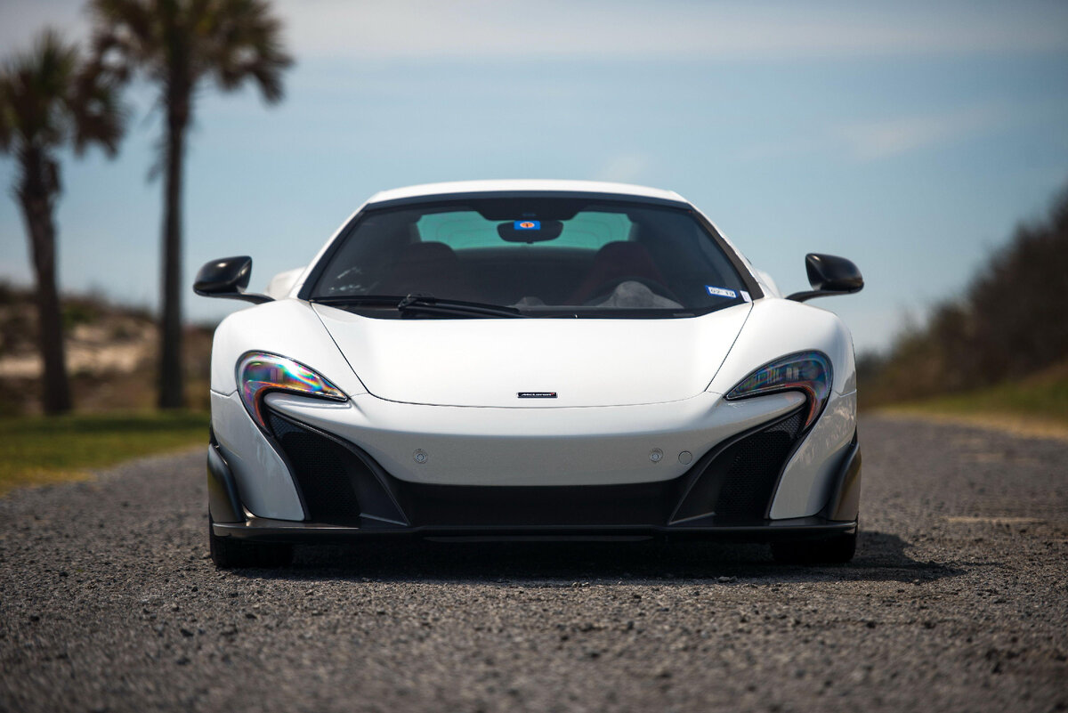 "McLaren 675LT"