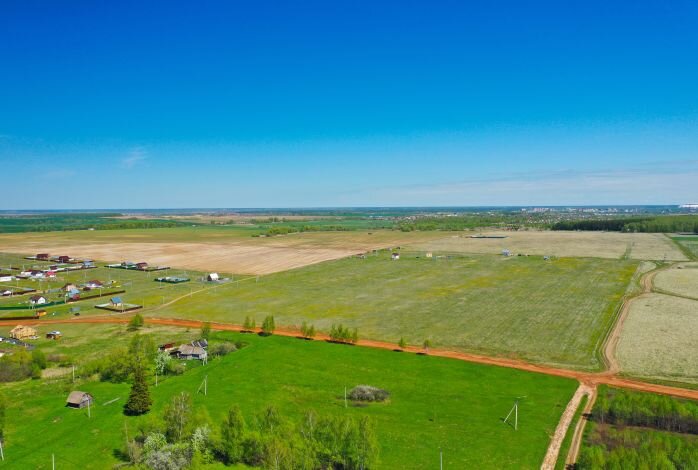 Супервыгодное предложение от компании «Своя Земля»: 48 участков в поселке Солнечная долина - 3 площадью чуть больше 6 соток по цене 10 тысяч рублей за сотку.