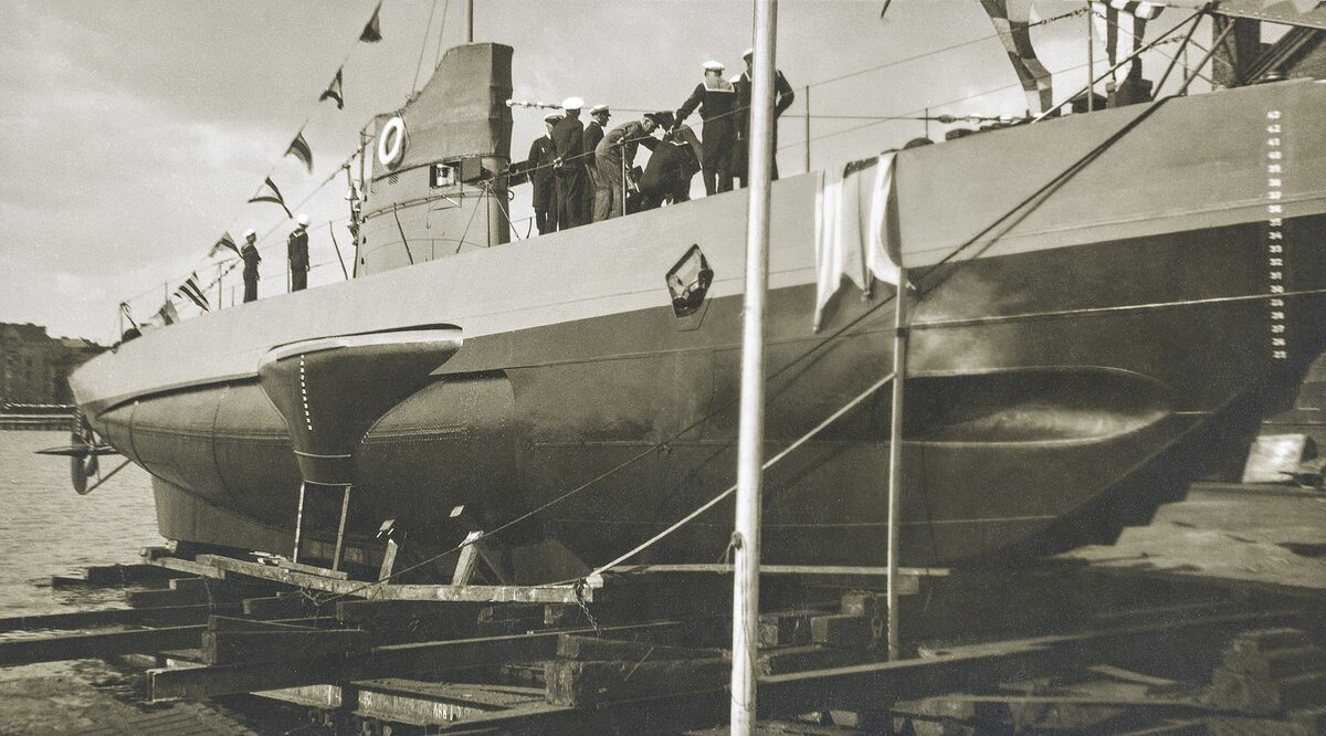 Малые пл. Финские подлодки 1941. Подводную лодку в Лахденпохья.