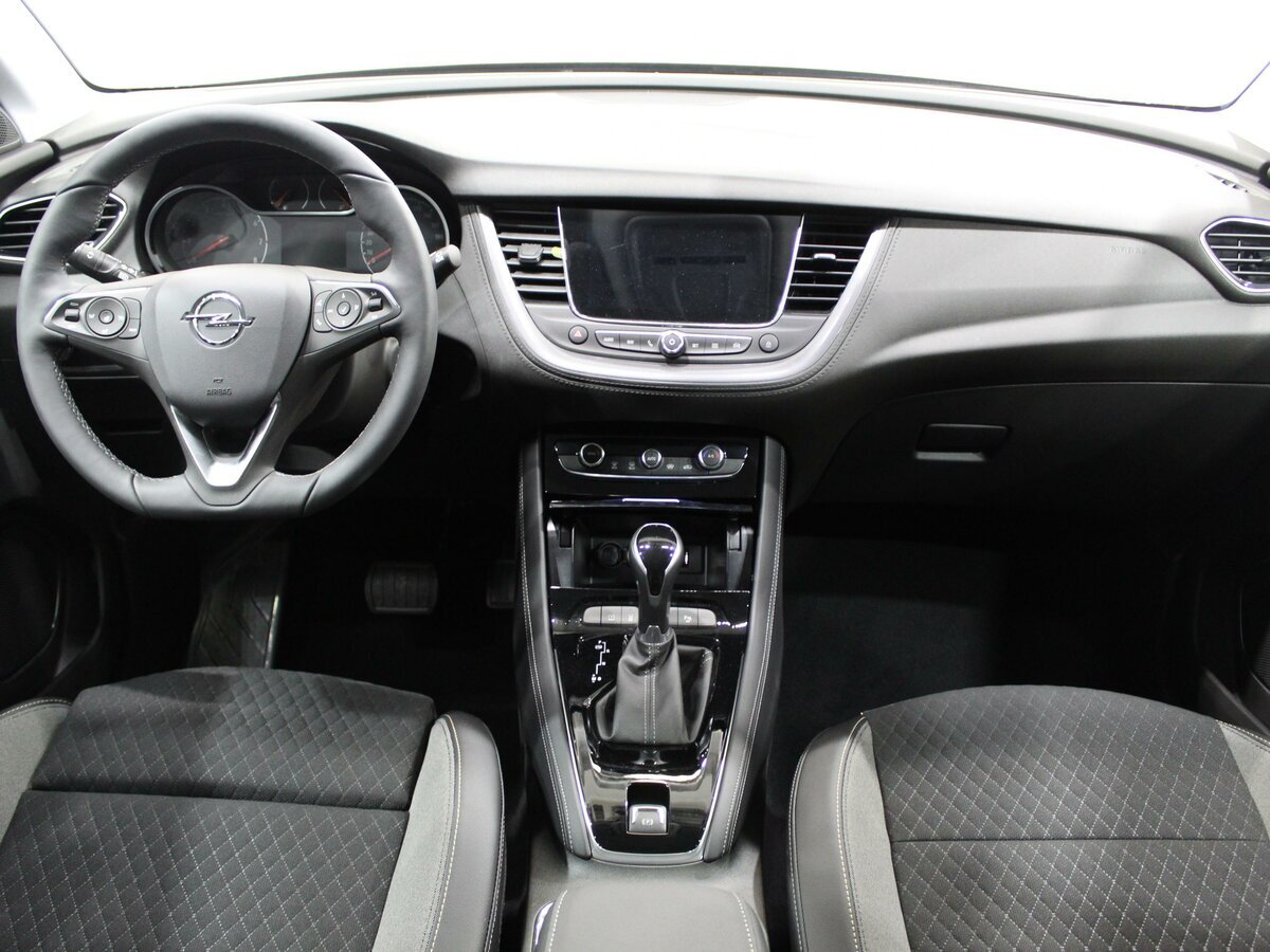Opel Grandland. Источник иллюстрации - auto.ru