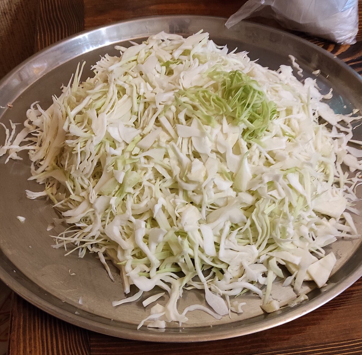    Нашинкованная капуста