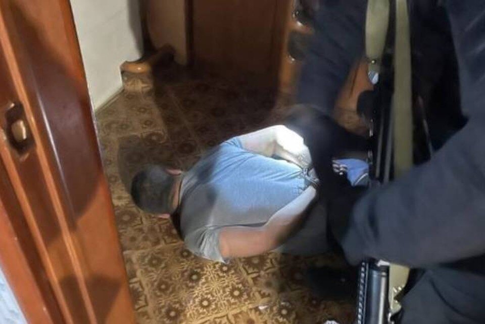     МВД: В Иркутском районе сосед смертельно ранил из ружья соседа.  ГУ МВД по Иркутской области