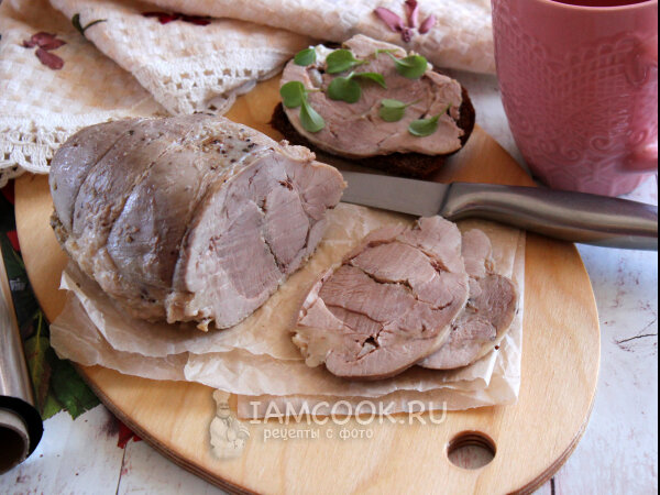 Индейка в сливках с зеленым горошком и брокколи