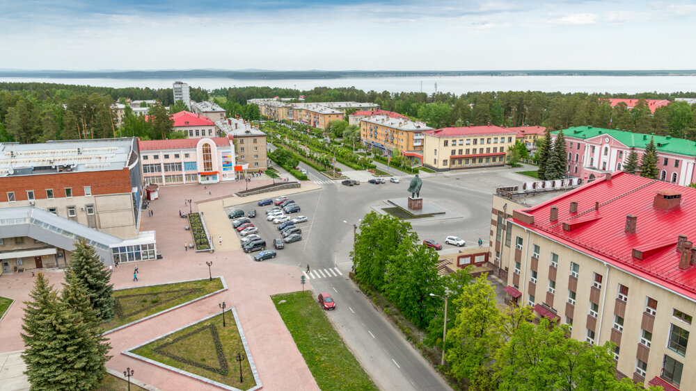 Просторный Снежинск расположился на берегу озера Синара/ © nauka74.ru