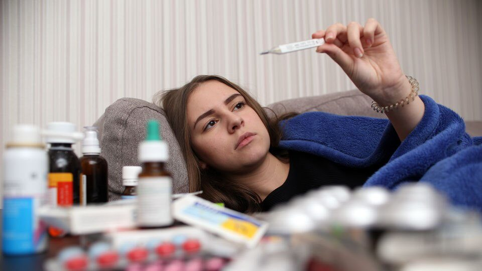Интересно! Сказка о Пиноккио — не совсем вымысел. Конечно, от вранья у нас не растет нос, но все же он чутко реагирует на неправдивую информацию. Ученые доказали, что когда мы обманываем, температура носа падает, а вокруг лба, наоборот, повышается.