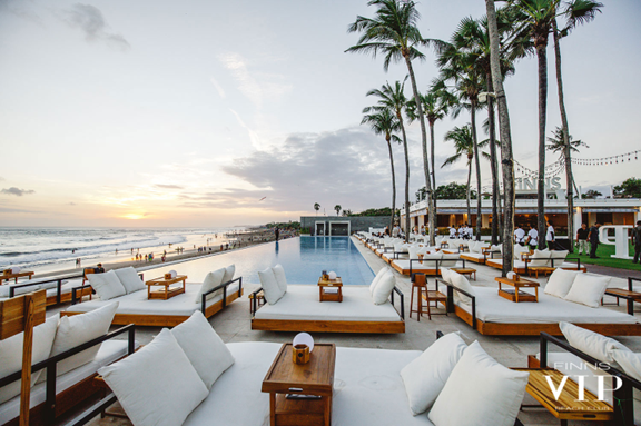 Если вы скучаете в отпуске по атмосфере Патриков и Жуковки - вам сюда