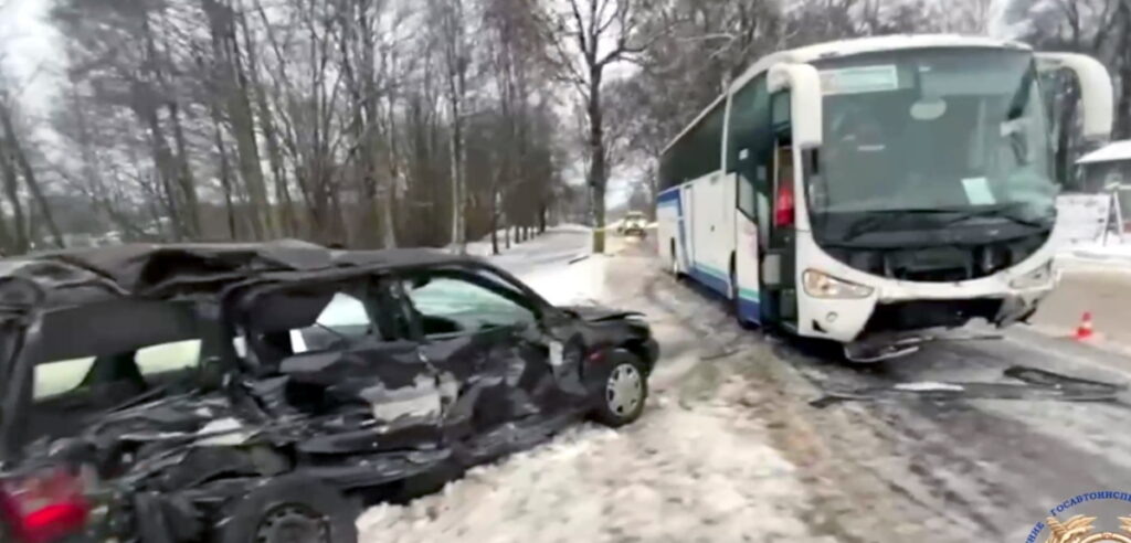    75-летний пассажир автобуса скончался после ДТП с «Фордом» на въезде в Гусев Янтарный край