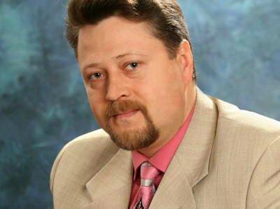    Югорского прозаика за критику СВО исключили из «Союза писателей России»