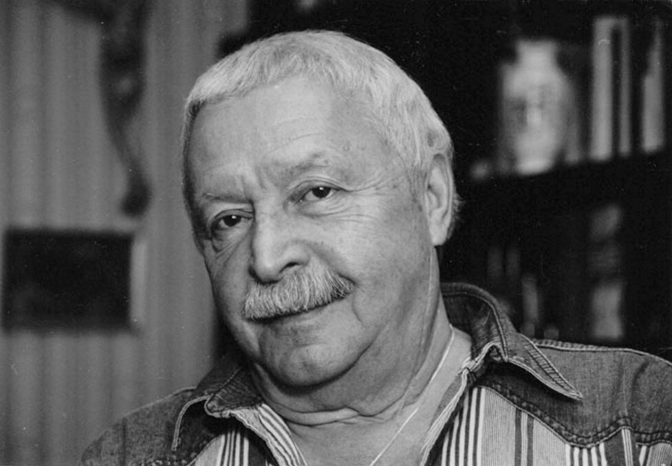 Левитанский, Юрий Давыдович (1922-1996) - советский поэт, автор стихотворения "Диалог у новогодней ёлки"